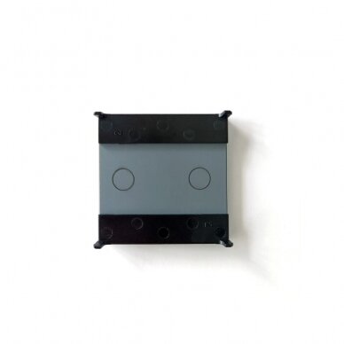 Vienpolis sensorinis jungiklio dangtelis su laikikliais Feelspot, 47mm, juodas 1